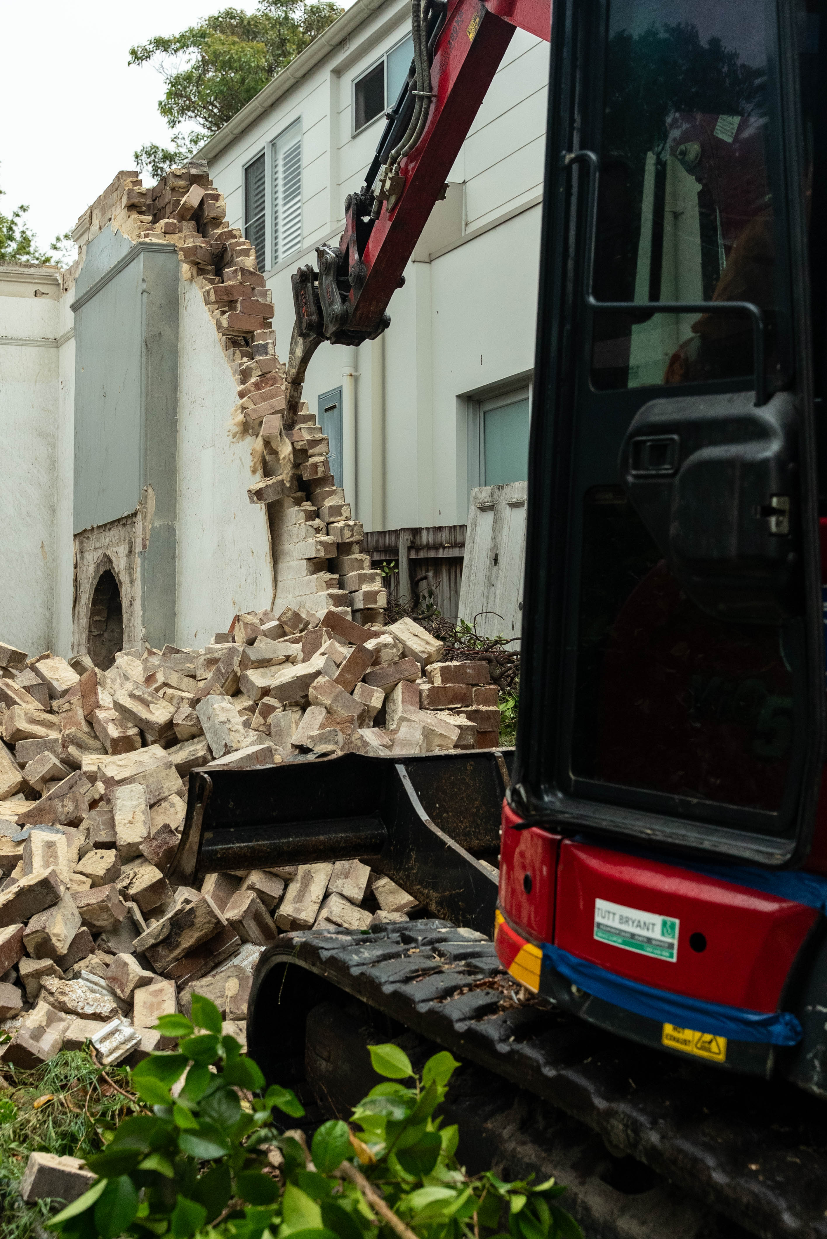 Bondi - Ocean Street demolition project image 9 by Elite Demolition Sydney