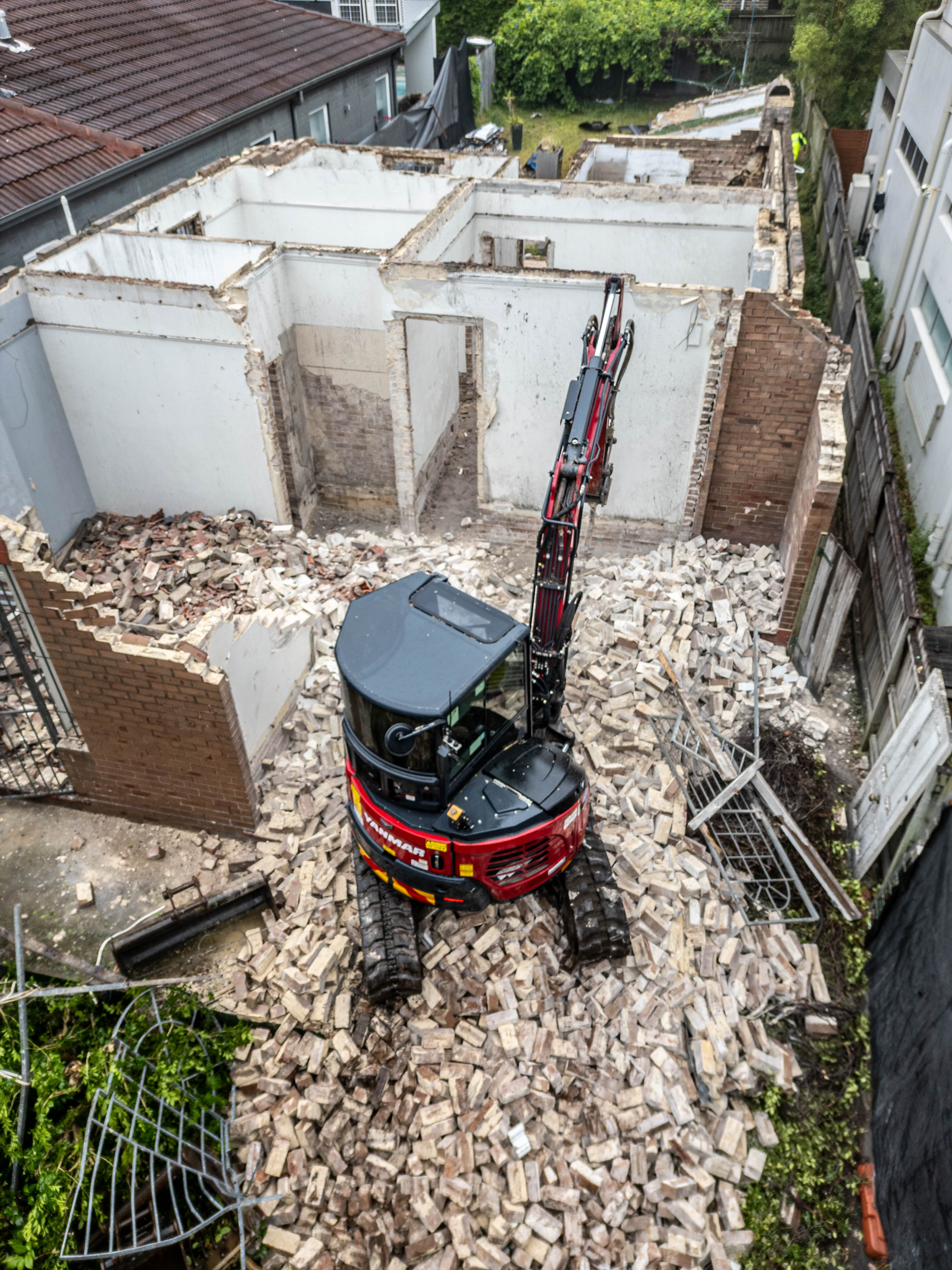 Bondi - Ocean Street demolition project image 3 by Elite Demolition Sydney